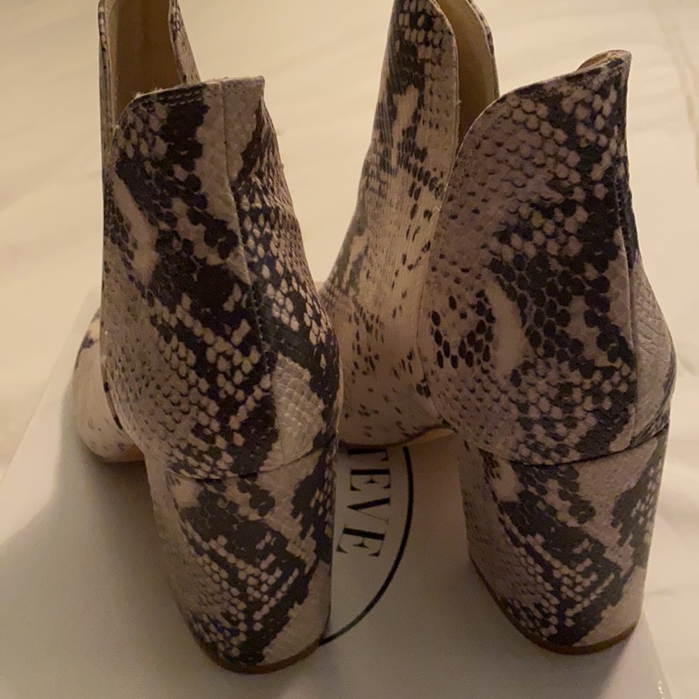Steve Madden Block Heel Booties Size 10, Great Co… - image 4